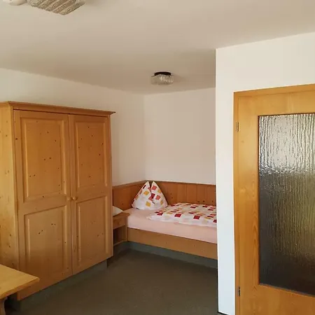 Estalagem Gaestehaus Kuebler *